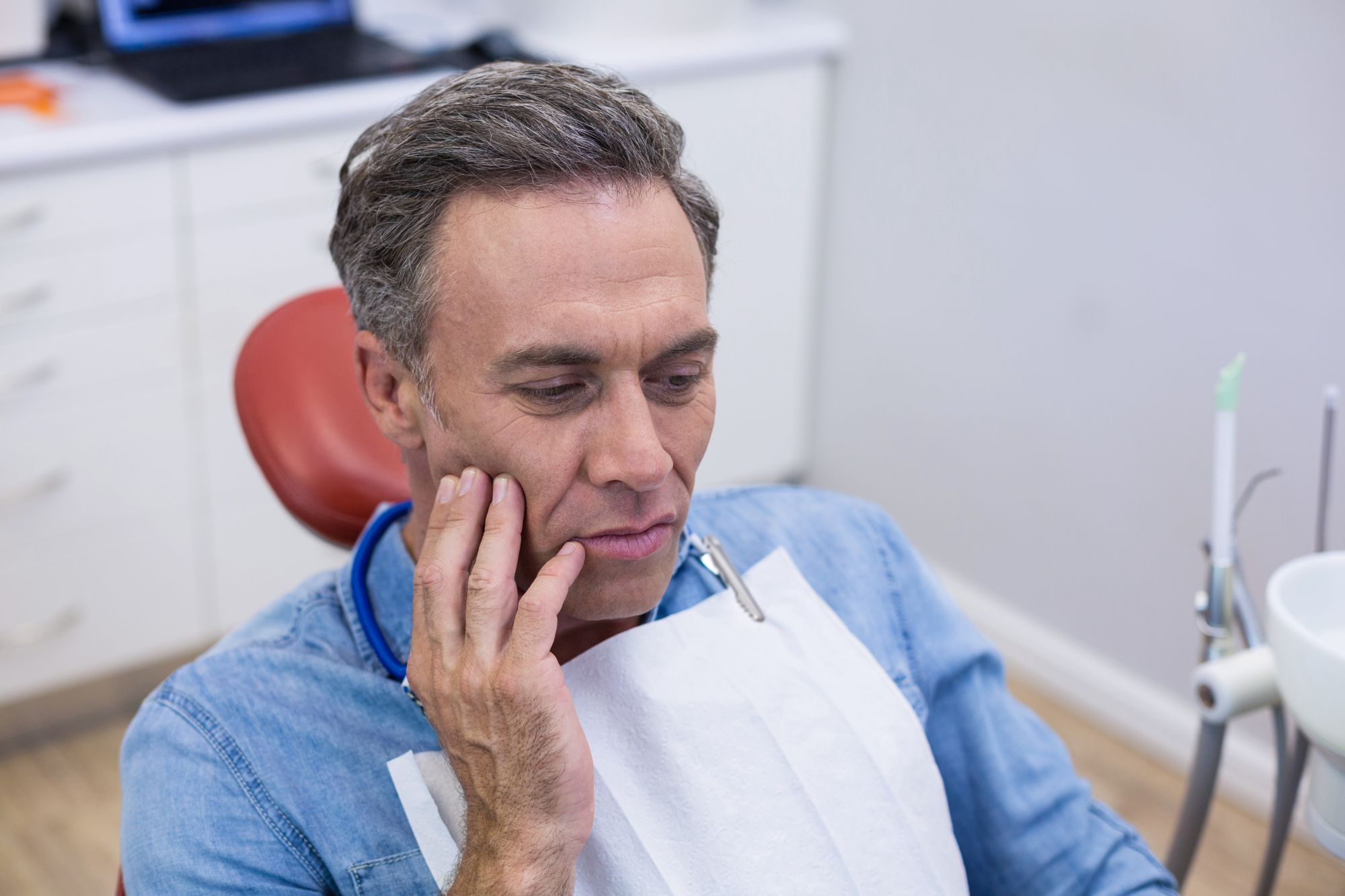 Here's how chewing gum can give you a chiseled jawline